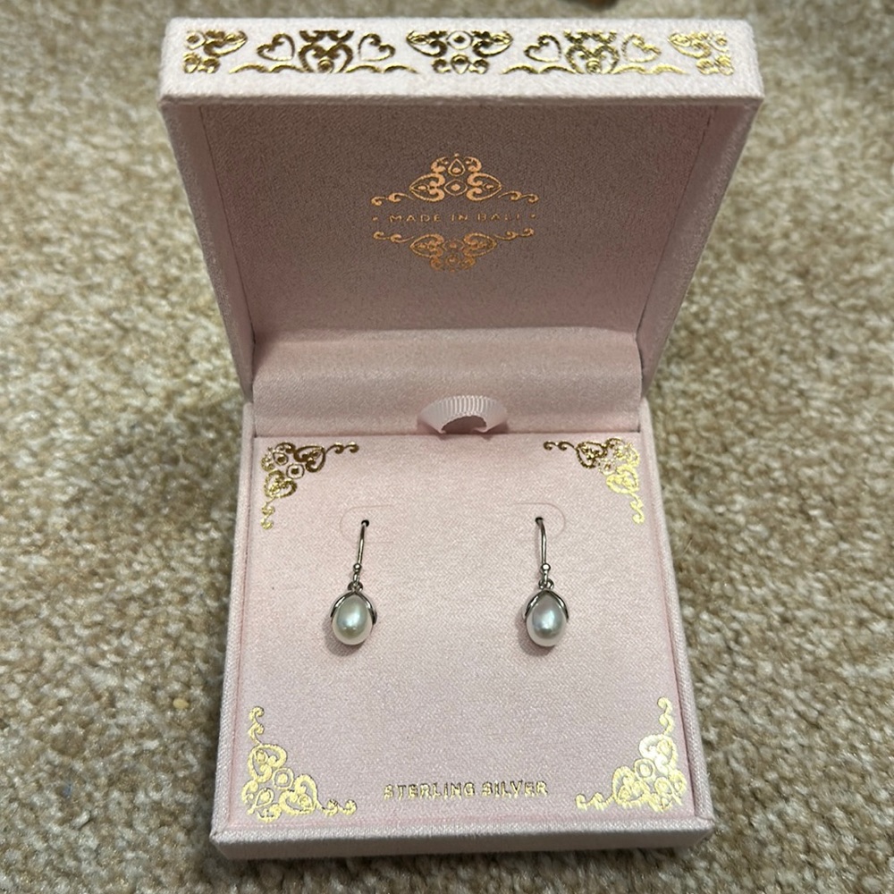 Sterling silver and pearl Annika Witt earrings. Brand new, never worn.